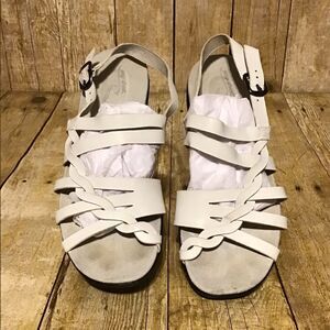 Easy Street Comfort Wave White Sandals 8.5 M‎